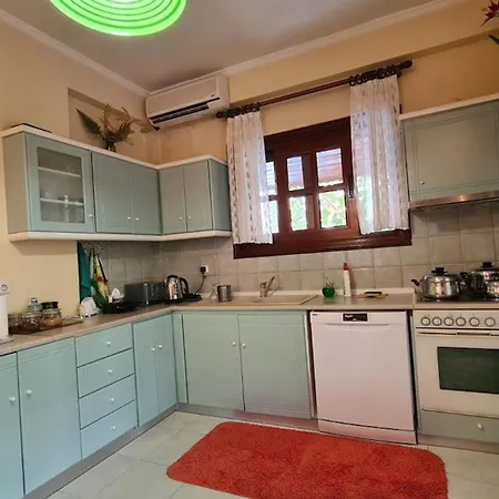 فيلة Anastasia Zíria