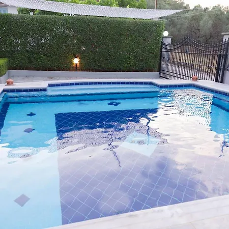 Anastasia فيلة Zíria