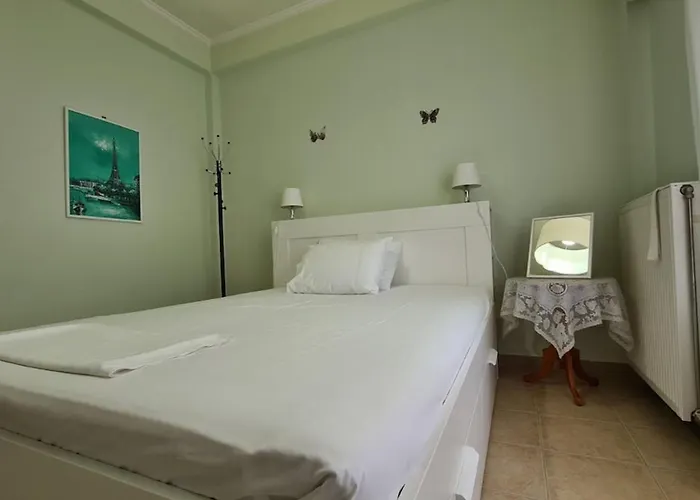 Luxurious Anastasia Ziria