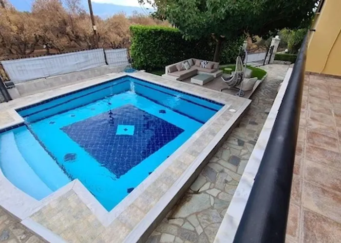 Luxurious Anastasia *