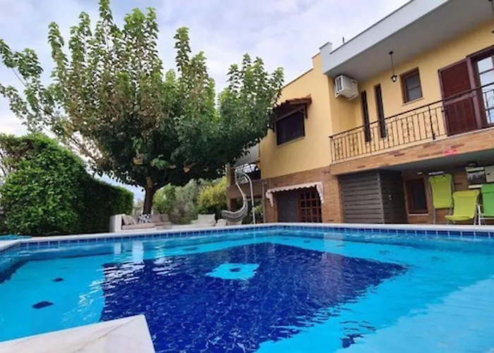 Luxurious Anastasia Вилла