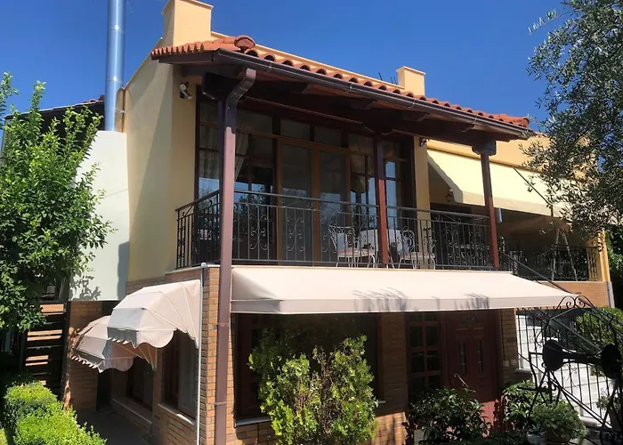 Luxurious Anastasia Ziria