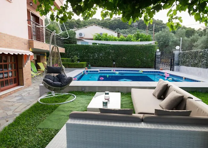 Luxurious Anastasia Ziria